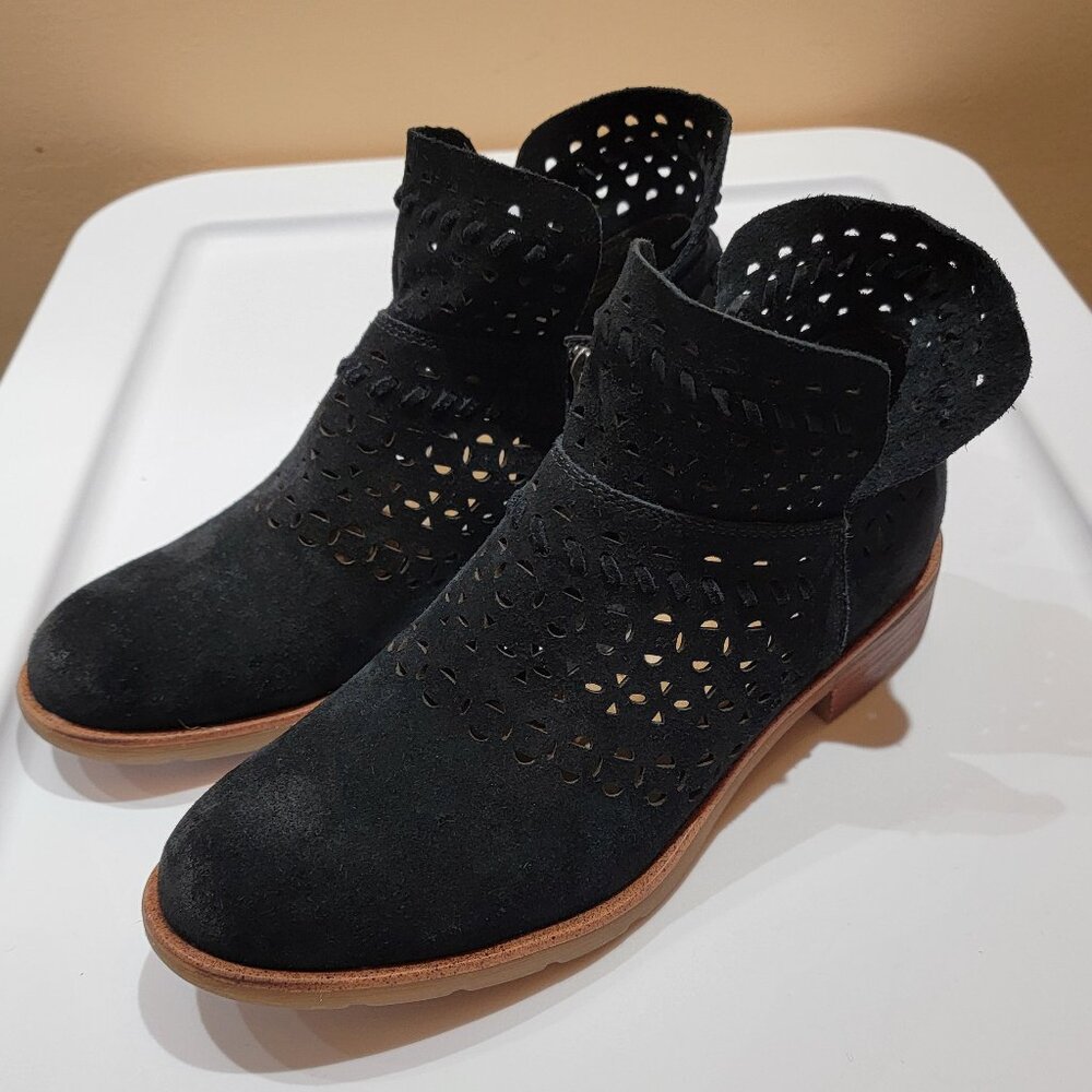 Söfft Brinkley Laser Cut Leather Bootie, BLACK SUEDE, Size 8.5M, NWT